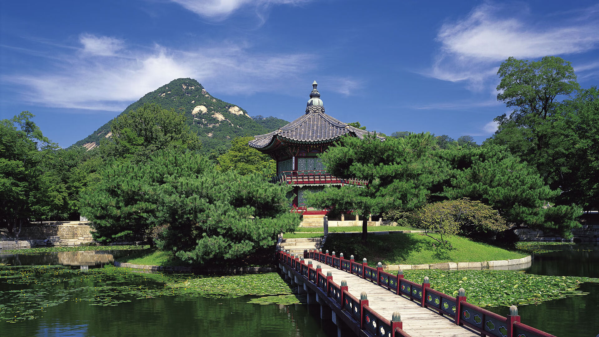 开云kaiyun-阿尔勒主场击败对手，德甲坚守前十位置，阿尔梅勒城对乌德勒支青年队